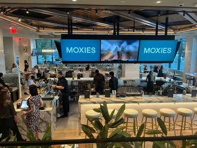 Moxies - Boston Seaport