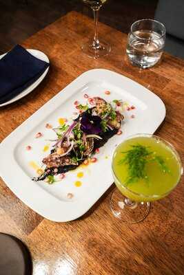 Siren Oyster Bar & Restaurant