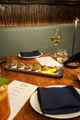 Siren Oyster Bar & Restaurant