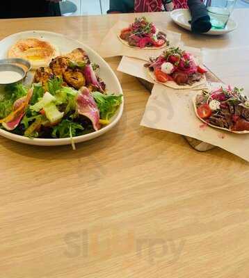 Hummus Mediterranean Kitchen - Stanford