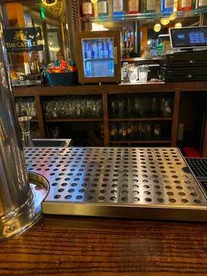 The Castle Irish Pub And Restaurant