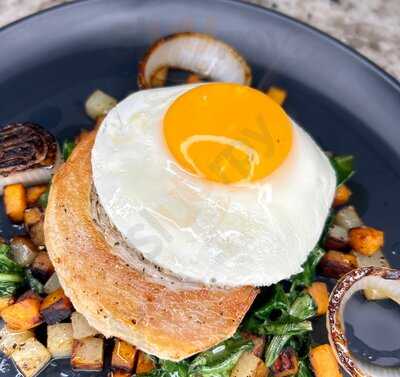 Focaccia Sandwich & Bakery