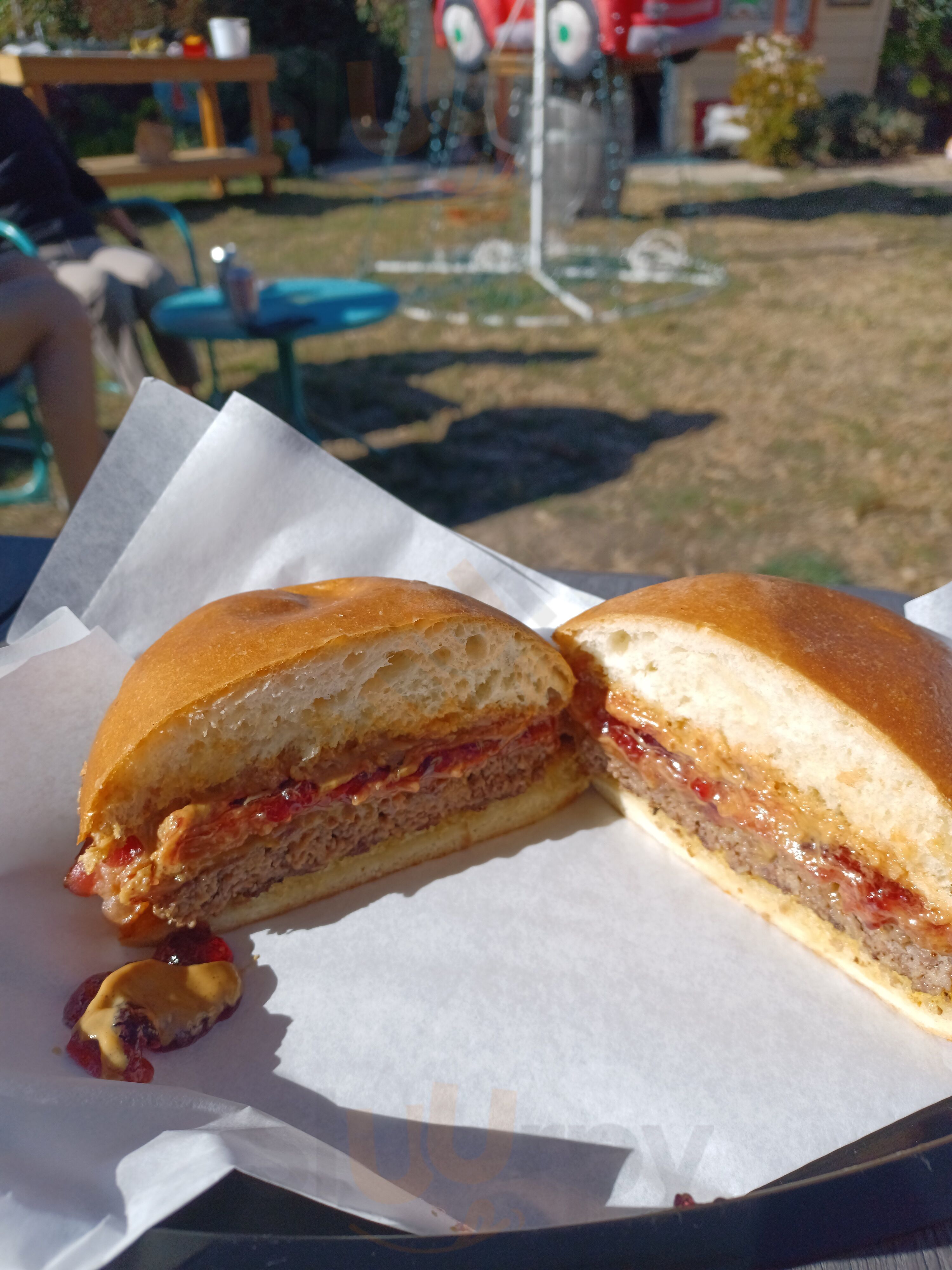 Burgers & More