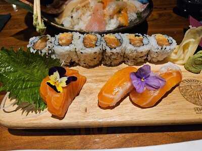 Akeno Sushi Bar And Thai