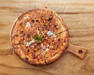 Lollo Ristorante Pizzeria & Bar