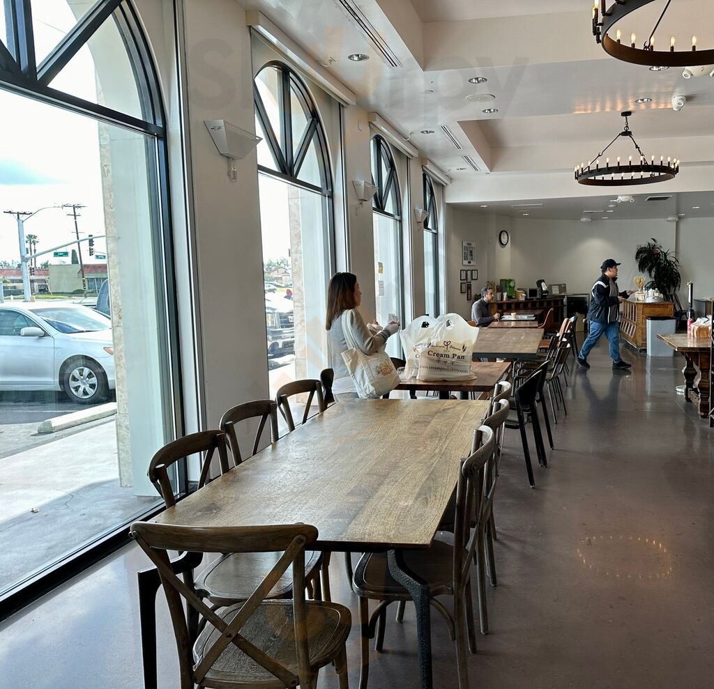 Cream Pan Bakery
