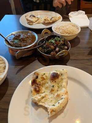 Everest Indian Himalayan Restaurant And Bar