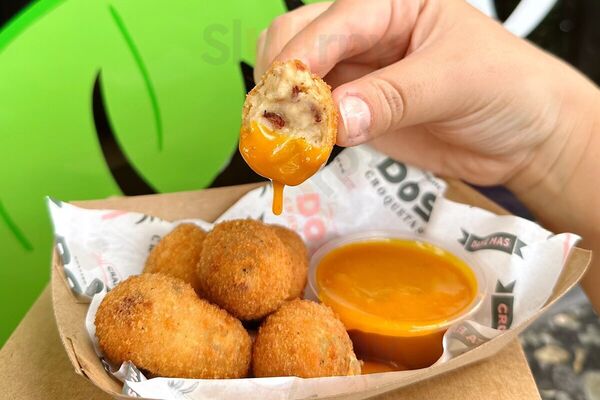 Dos Croquetas