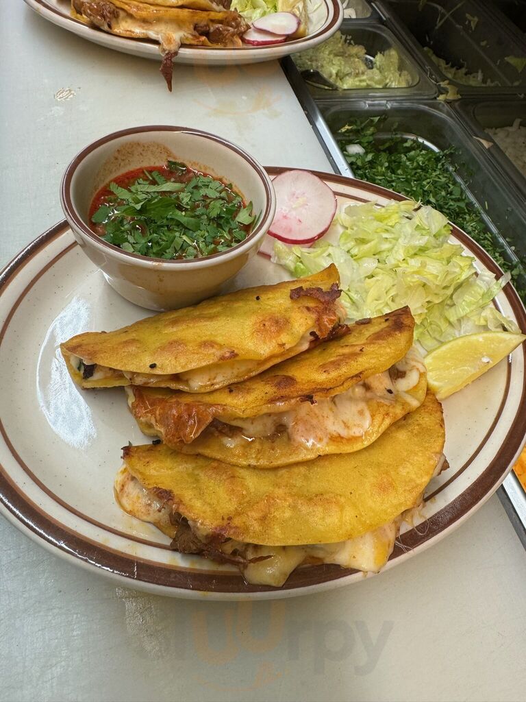 Maximilianos Mexican Food