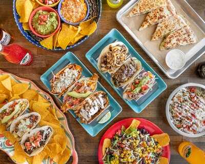 Dos Amigos Tacos Wellington