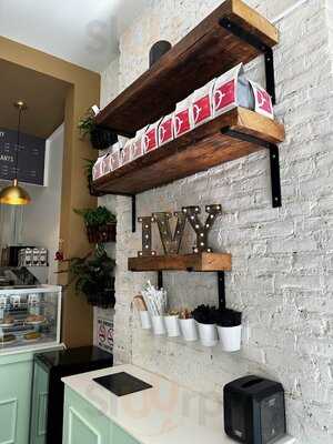 The Ivy Coffee & Tea & Bakery