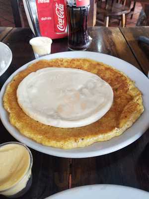 La Dolce Vita Restaurant