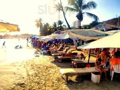 Uvas Beach Restaurant