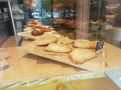 Charlotte Sweet & Coffee