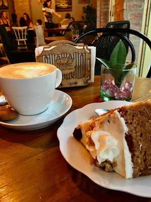 Amelie Cafe & Pasteleria