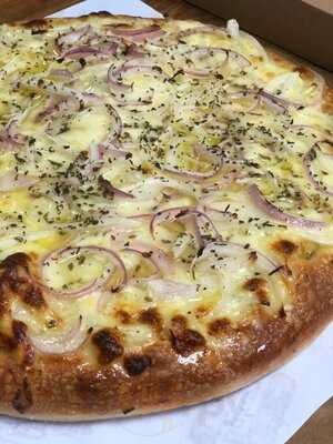 The Crust Pizza E Cucina