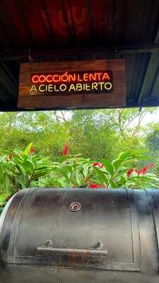 Alhumo Bbq Smokehouse