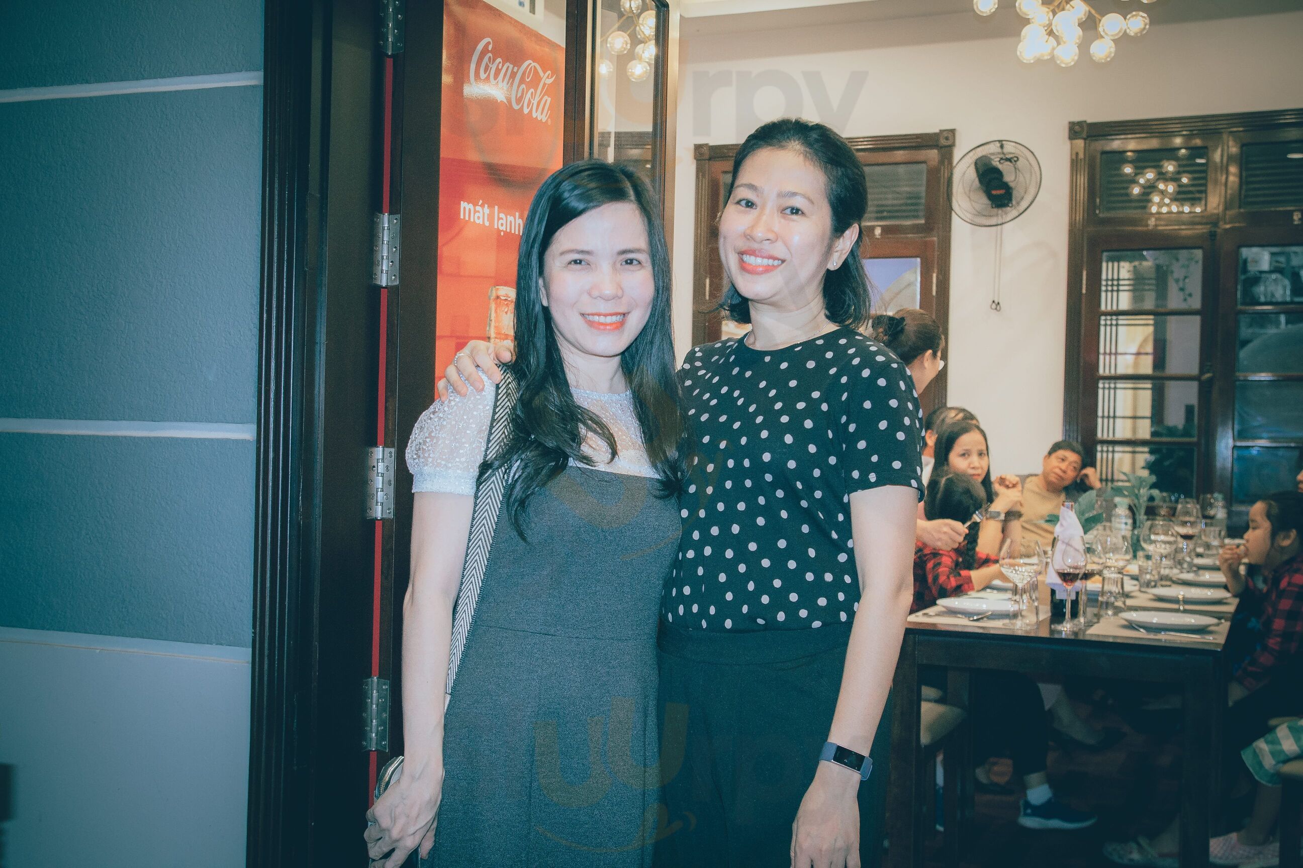 Dmz Bar - Restaurant