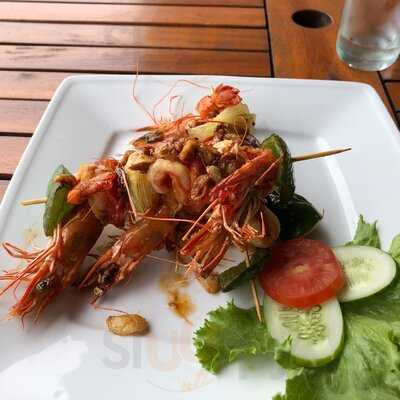 Nhà Hàng Bờ Kè Chợ Hải Sản