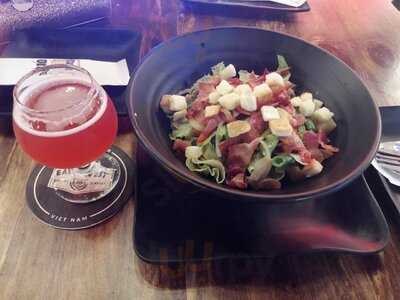 D10 Bia Craft - Alehouse & Eatery