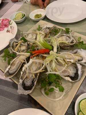 Nhà Hàng Cỏ Hồng