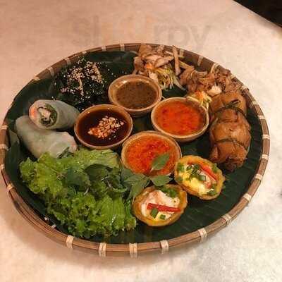 White Marble Restaurant & Wine Bar