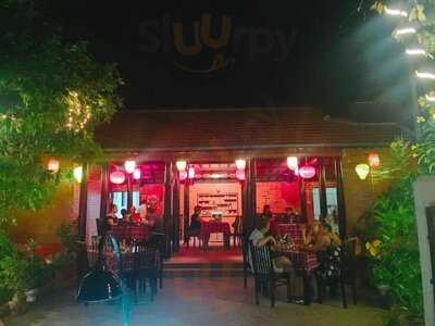 Firefly Restaurant & Bar