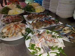 Nhà Hàng Lâm Hải