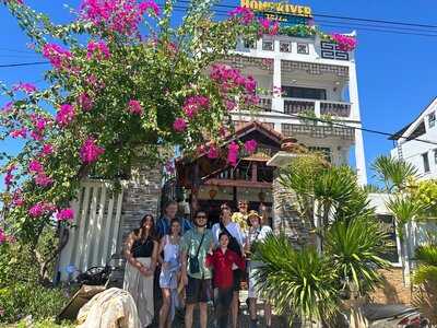 Lucky Beach Seafood Restaurant