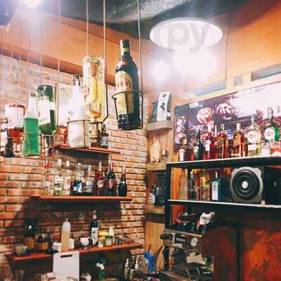 Cà Phê Bar Mai Tai