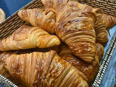 9 Grains Bakery & Cafe