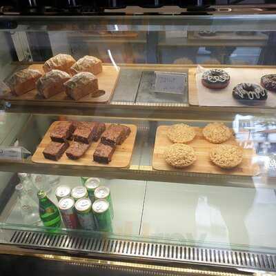 9 Grains Bakery & Cafe