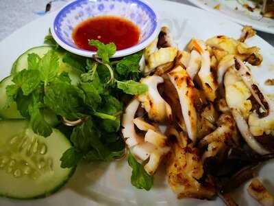 Nhà Hàng & Bar White Sail