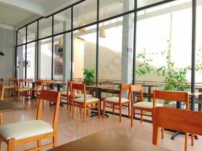 Cha Nom Tea & Coffee