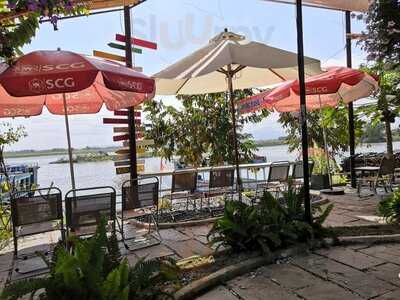 The River Coffee And Smoothie