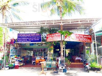 Quán Ăn Yến Nhi Nguyễn . Кафе - ЧайКа