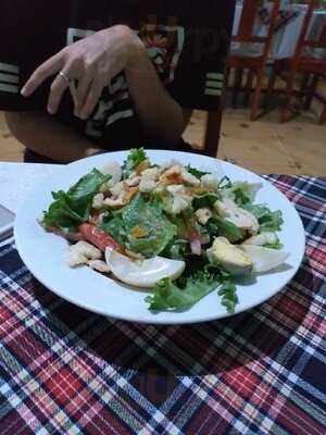 Quán Ăn Yến Nhi Nguyễn . Кафе - ЧайКа