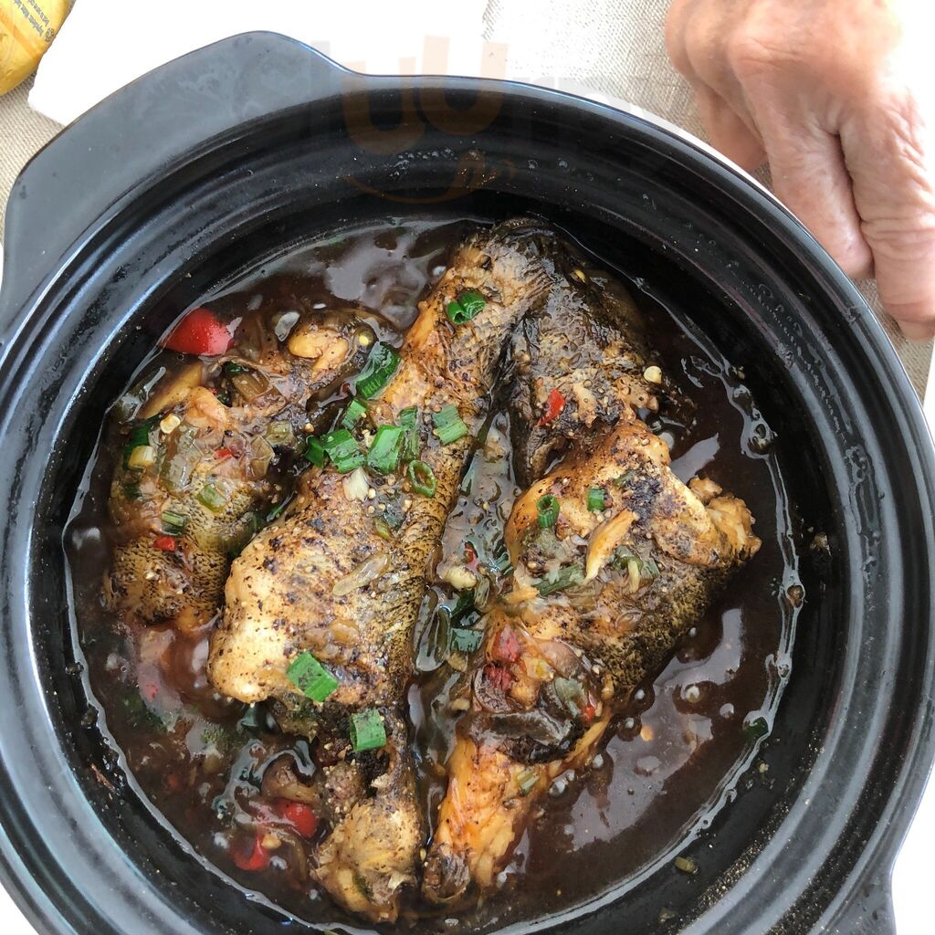 Dolphin Cafe Restaurant