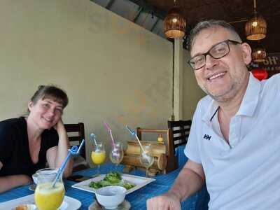 Nhà Hàng & Bar Hải Hồ