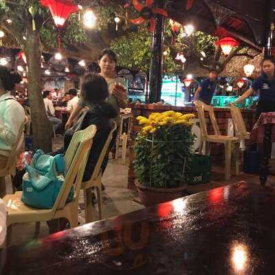 Nhà Hàng Sông Thu