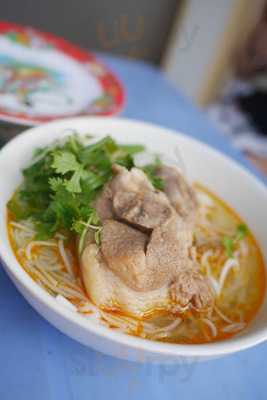 Mai Rice Noodles Soup