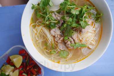 Mai Rice Noodles Soup