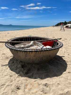 Dolphin Kitchen & Bar