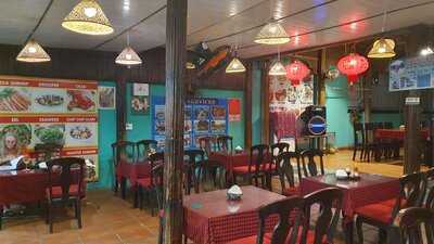 Nhà Hàng Bến Tàu