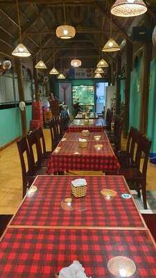 Nhà Hàng Bến Tàu