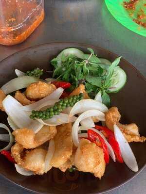 Nhà Hàng Cánh Buồm