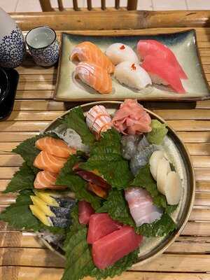 Nhà Hàng Nhật Bản Hoshigami Sushi