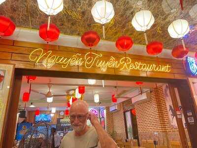 Quán An Nguyễn Tuyền