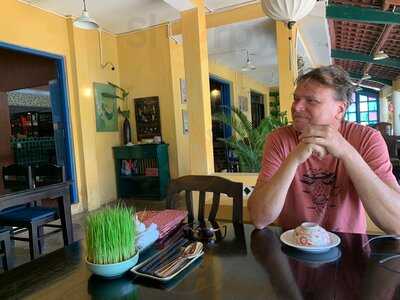 Nhà Hàng Hoa Hiên