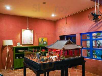 Nhà Hàng Hoa Hiên